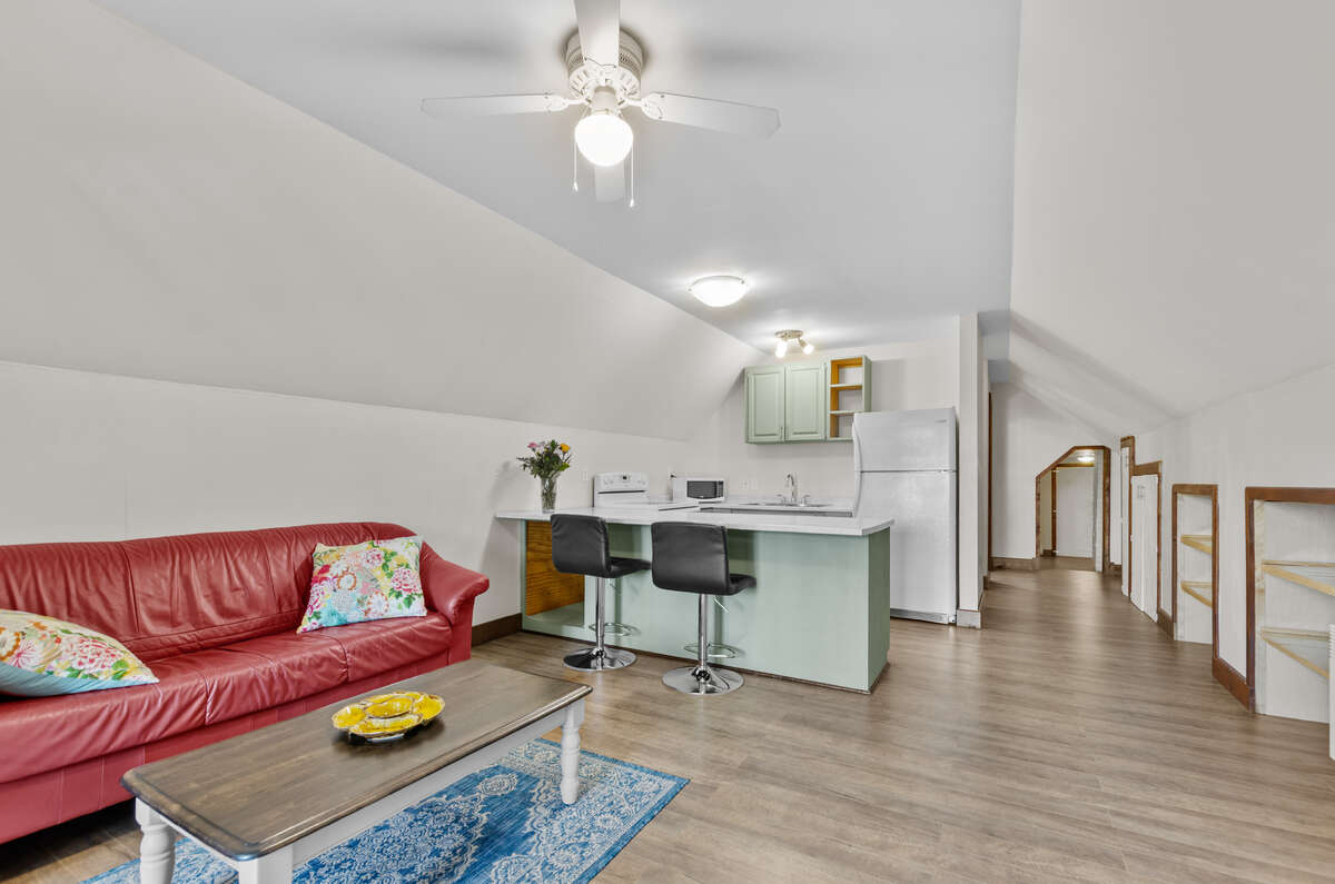 Waterfront country home with in-law suite/rental