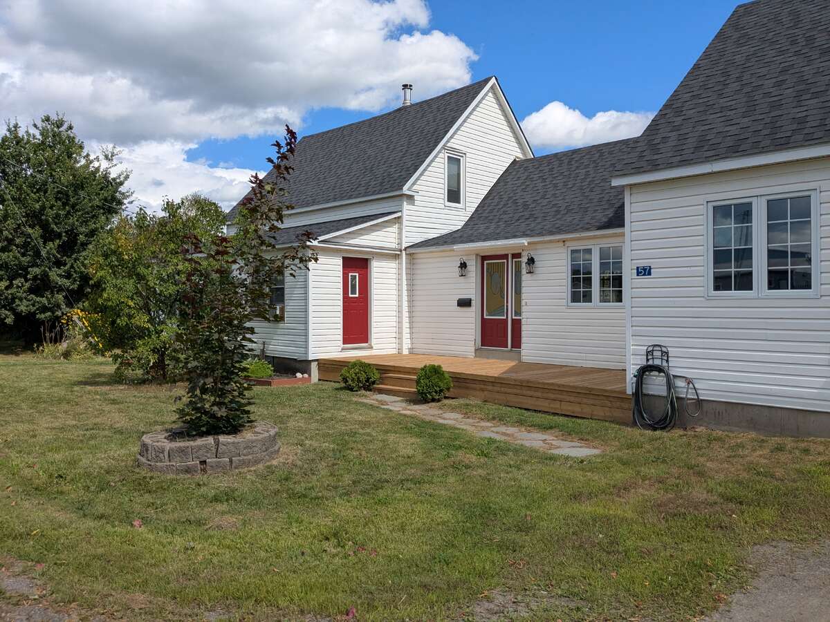 Waterfront country home with in-law suite/rental