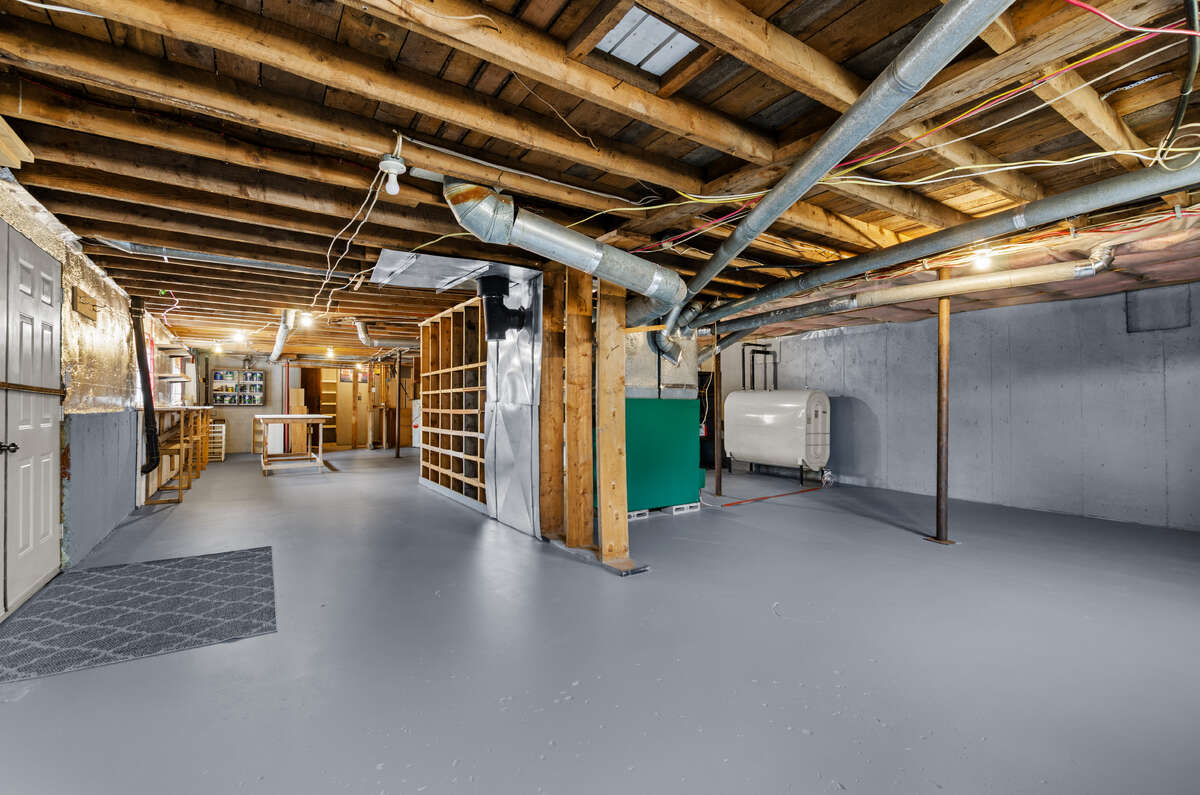 Waterfront country home with in-law suite/rental