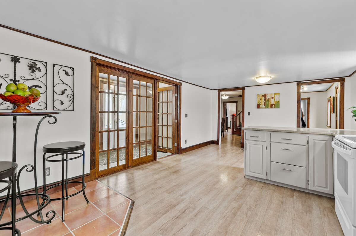 Waterfront country home with in-law suite/rental