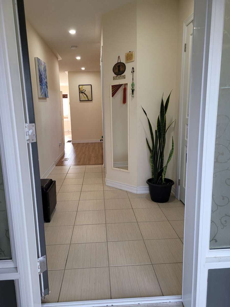 877 Cook Cres Townhouse For Sale in Shelburne, ON For Sale by Owner