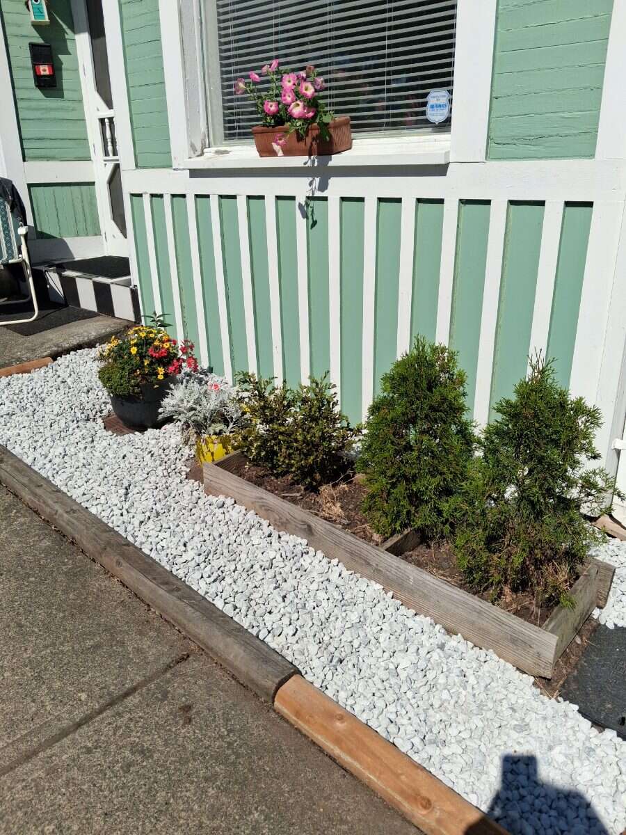 Completely furnished one bedroom home