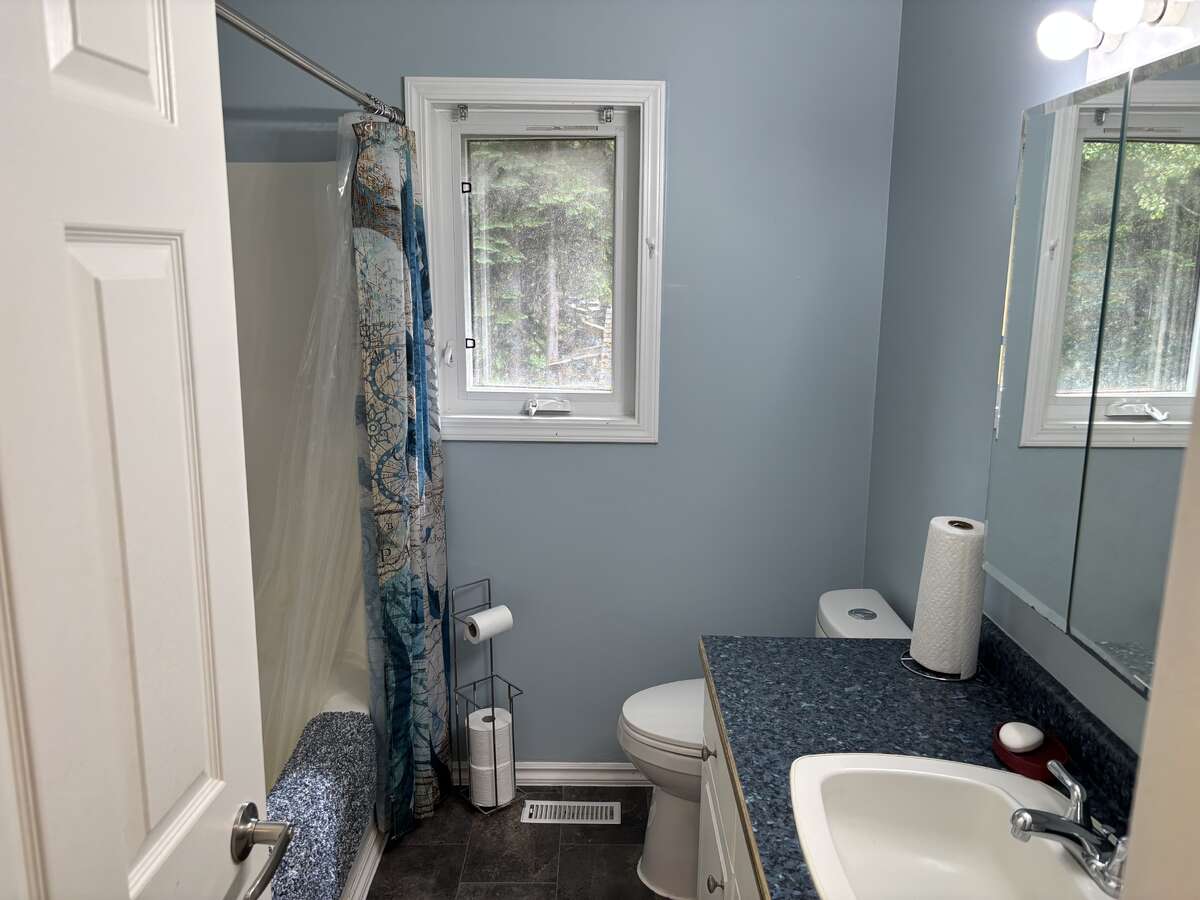 Upstairs 4PC Bath