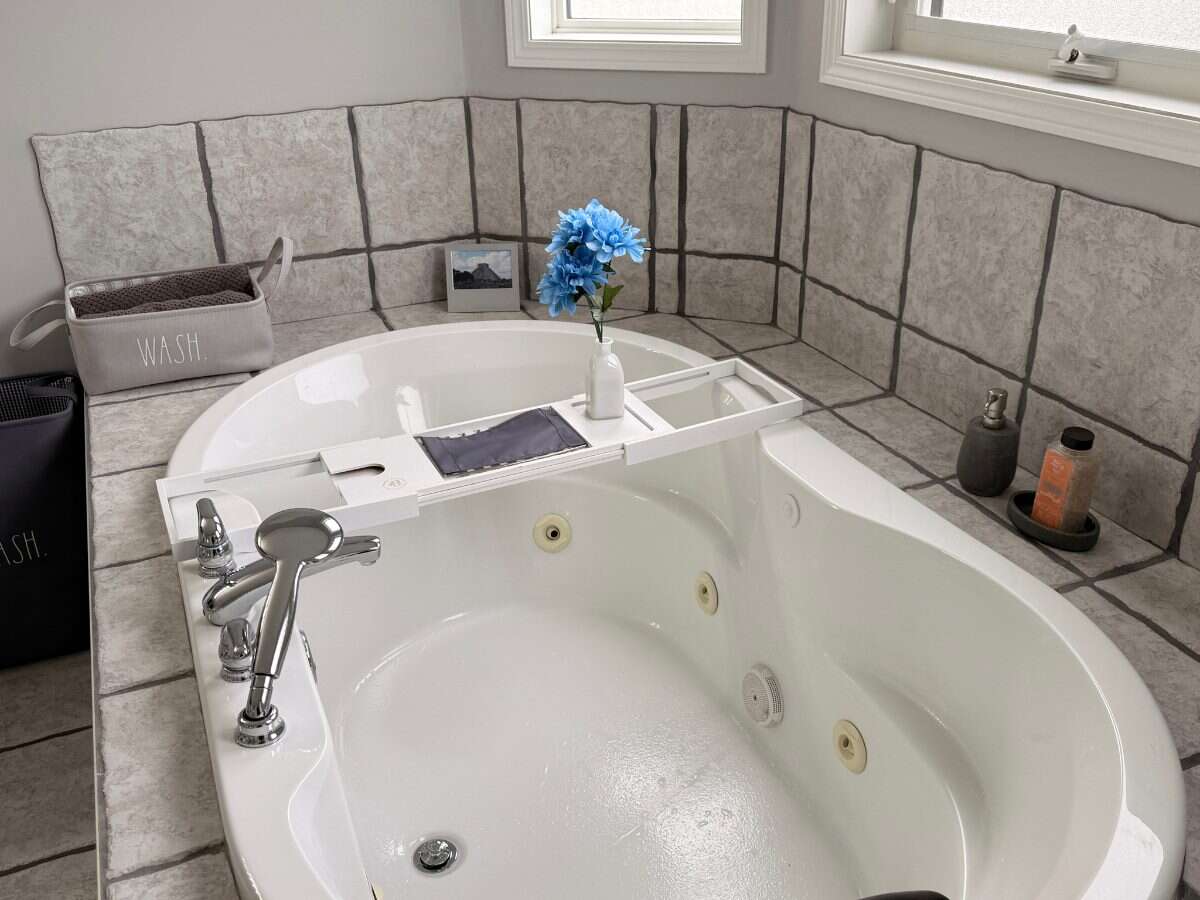 Winnipeg’s Sought-after Whyteridge Neighbourhood!
