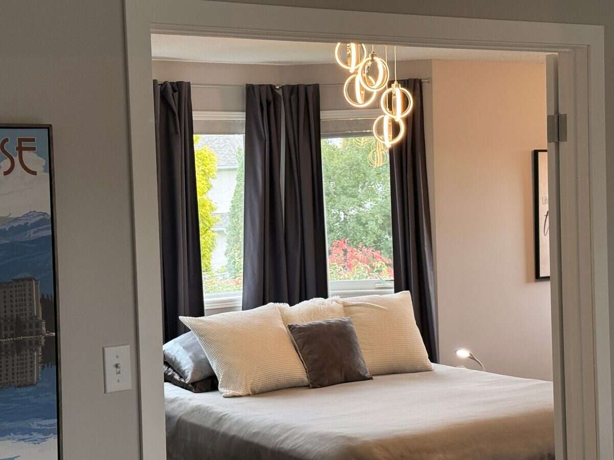 Winnipeg’s Sought-after Whyteridge Neighbourhood!