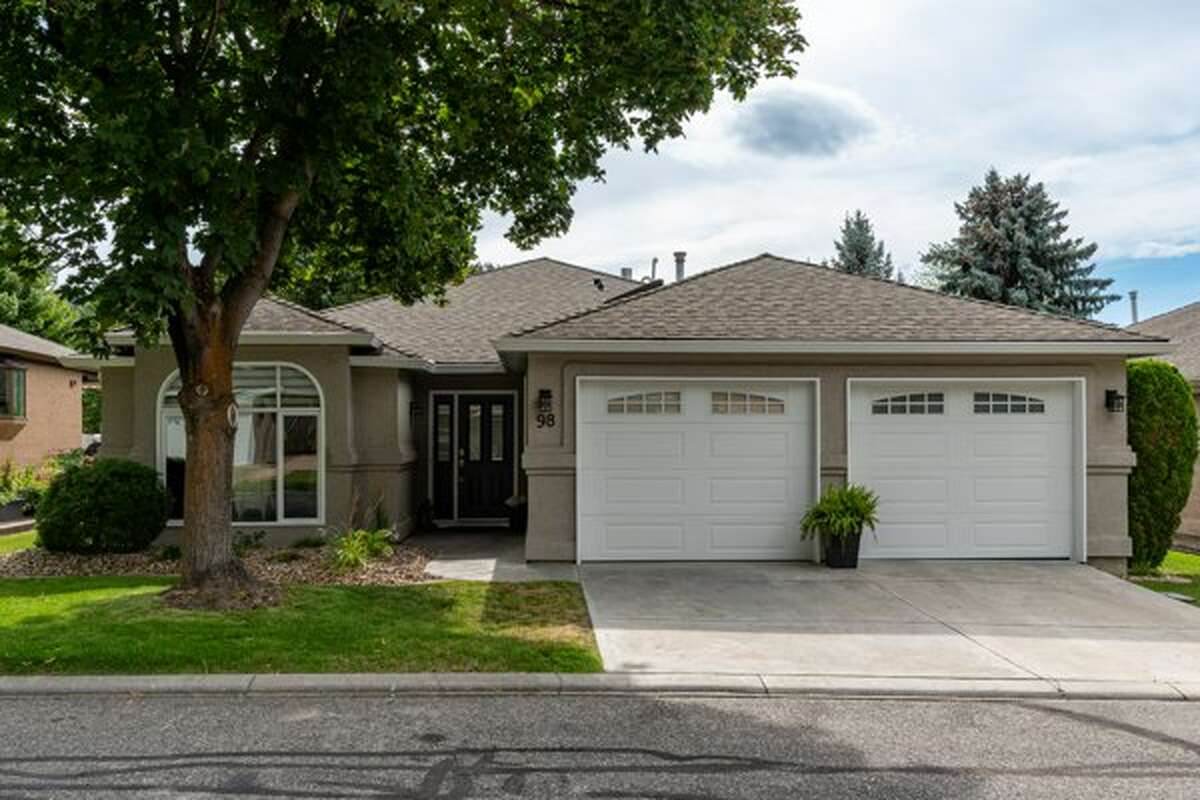 Private Gated 55+ Gated Community ~ Renovated Bungalow