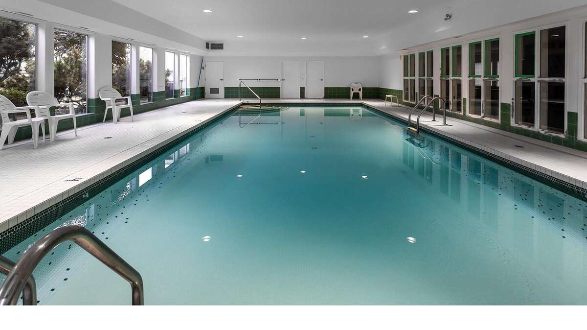 Huge Laundry Room ~ Tones of Storage and Cabinets