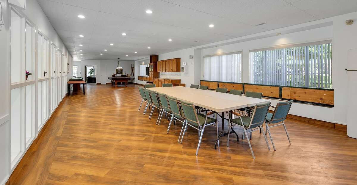 Huge Laundry Room ~ Tones of Storage and Cabinets