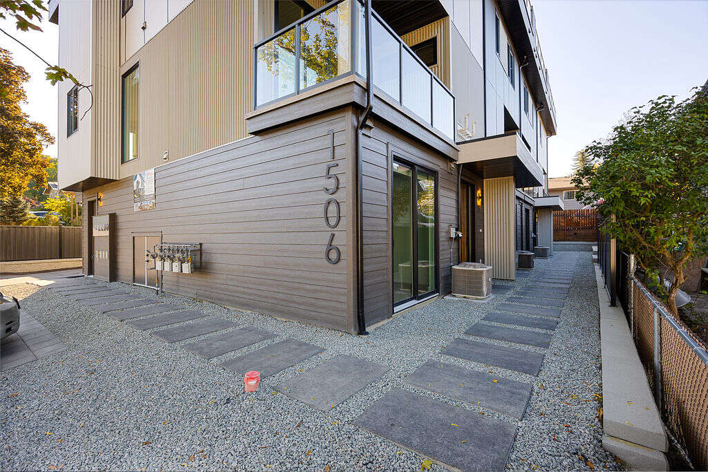 Rare New Fourplex w. In-Law Suite