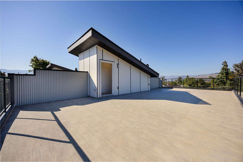 Rare New Fourplex w. In-Law Suite
