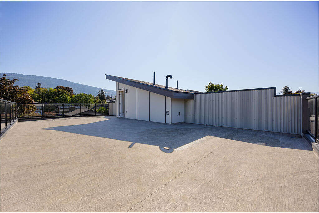 Rare New Fourplex w. In-Law Suite