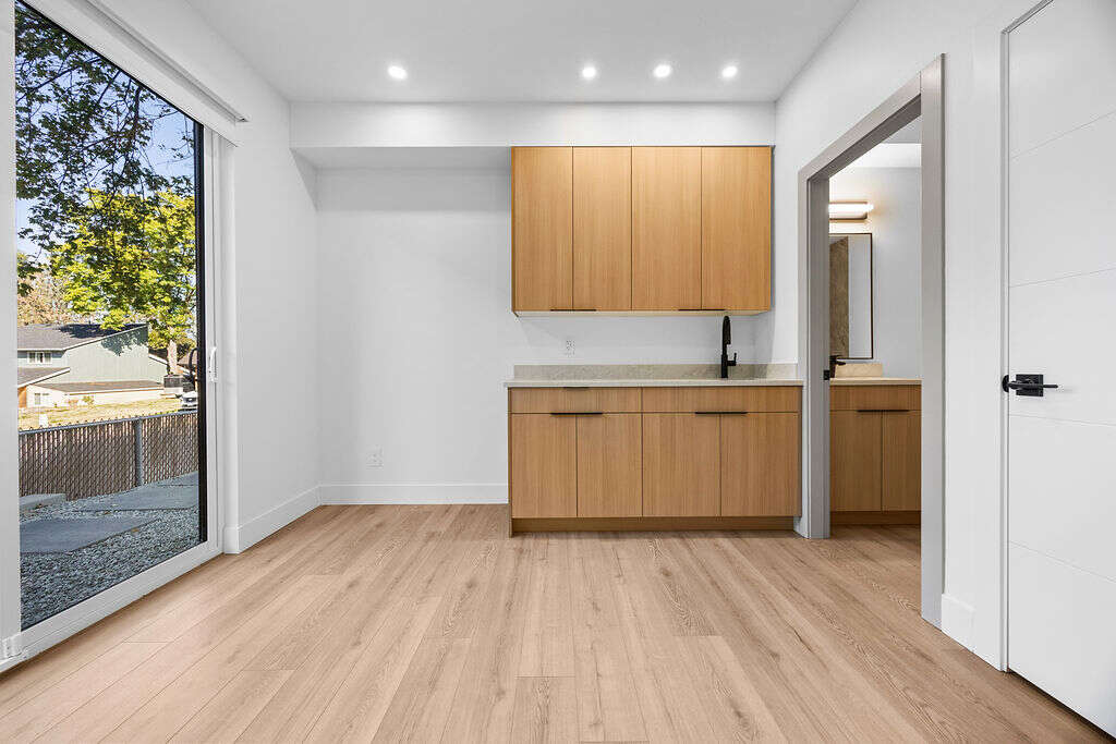 Rare New Fourplex w. In-Law Suite