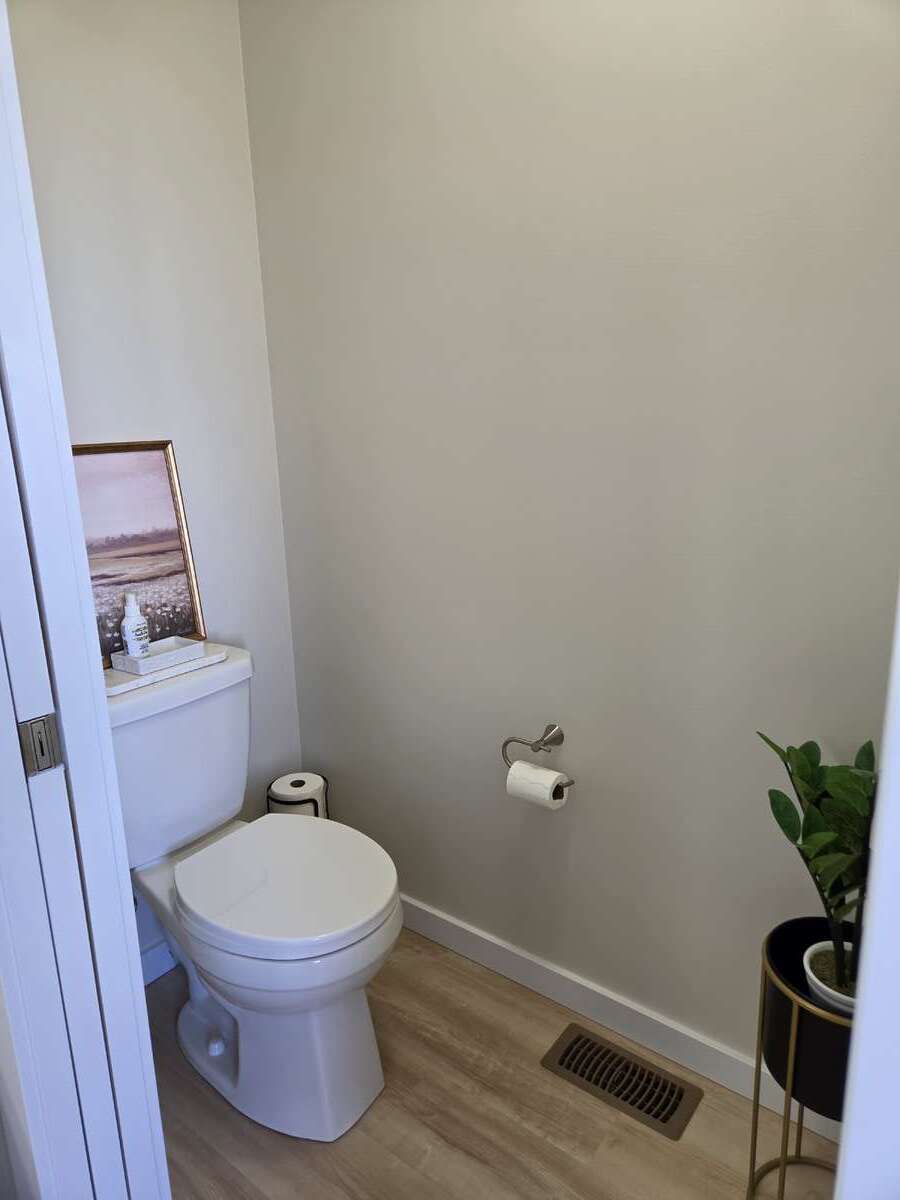 Ensuite Powder Room
