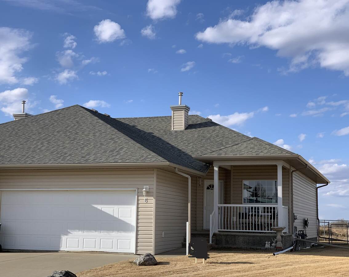 Half Duplex For Sale in Lamont, AB - 3 bed, 3 bath