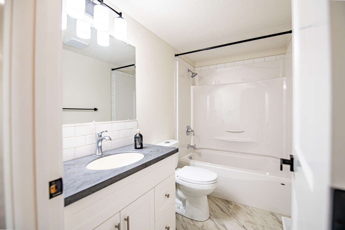 Main Floor bath