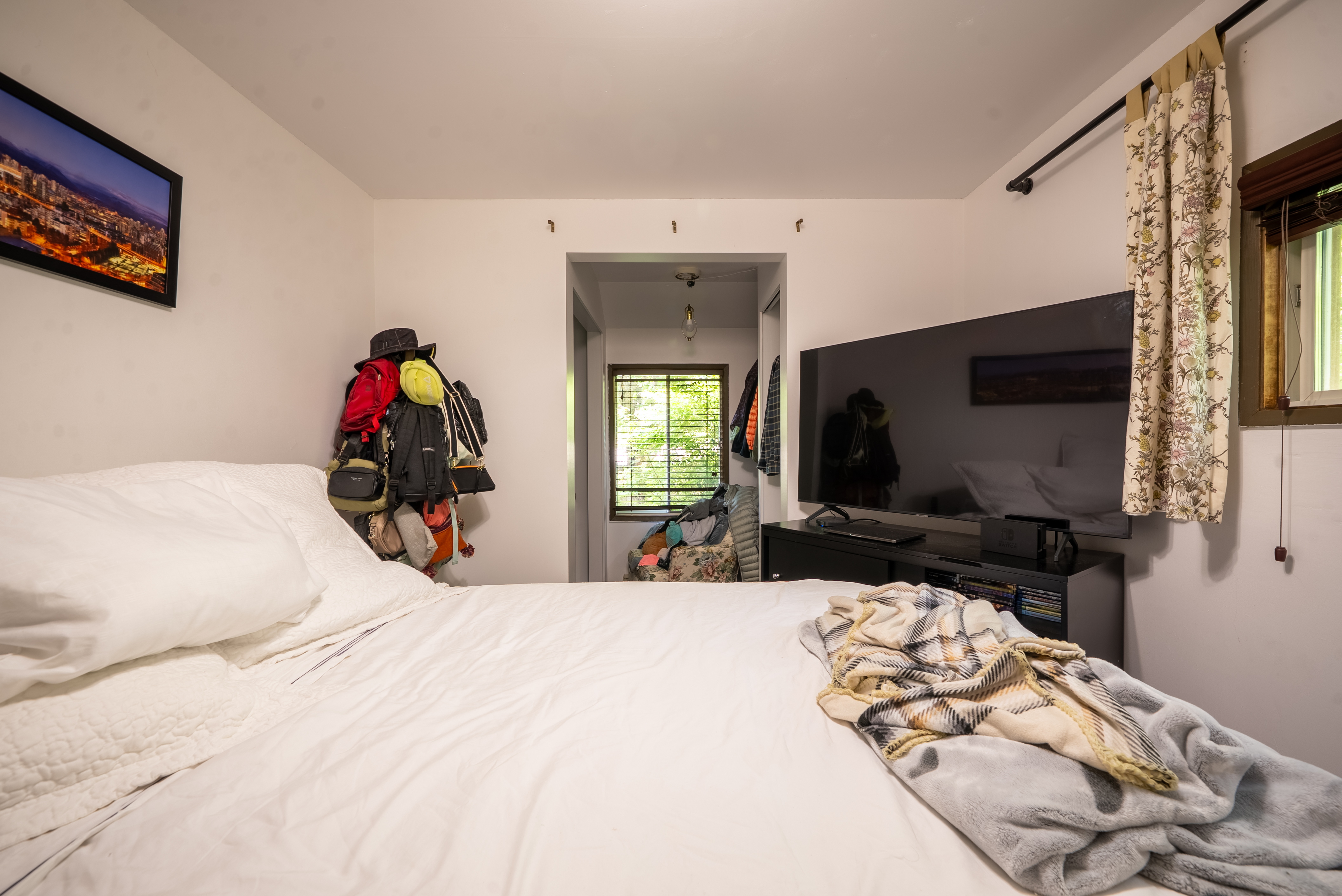 4 bedroom plus den, 3 bathroom home in Nelson, BC.