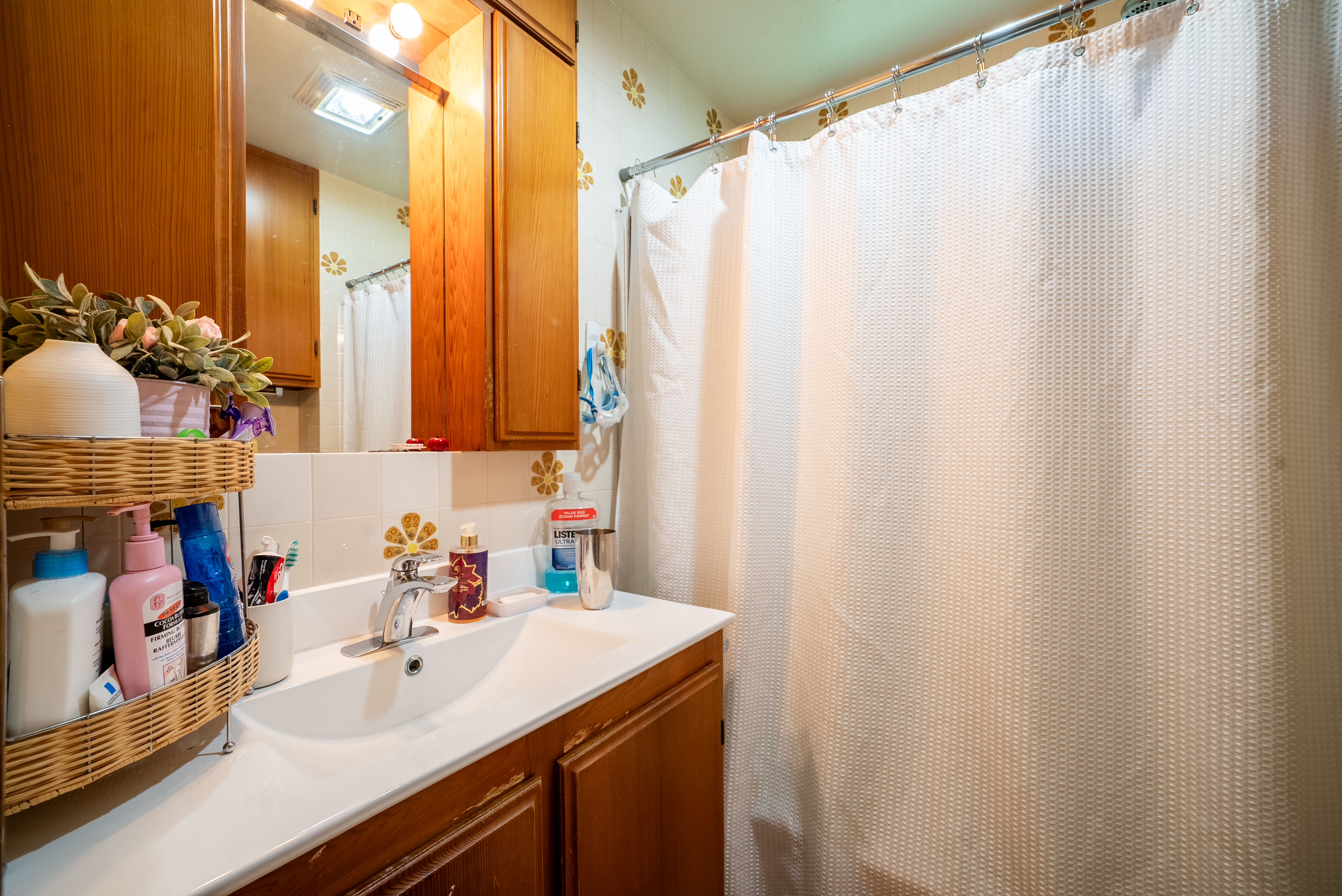4 bedroom plus den, 3 bathroom home in Nelson, BC.