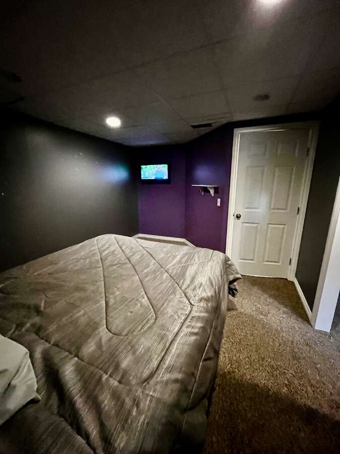 basement bedroom