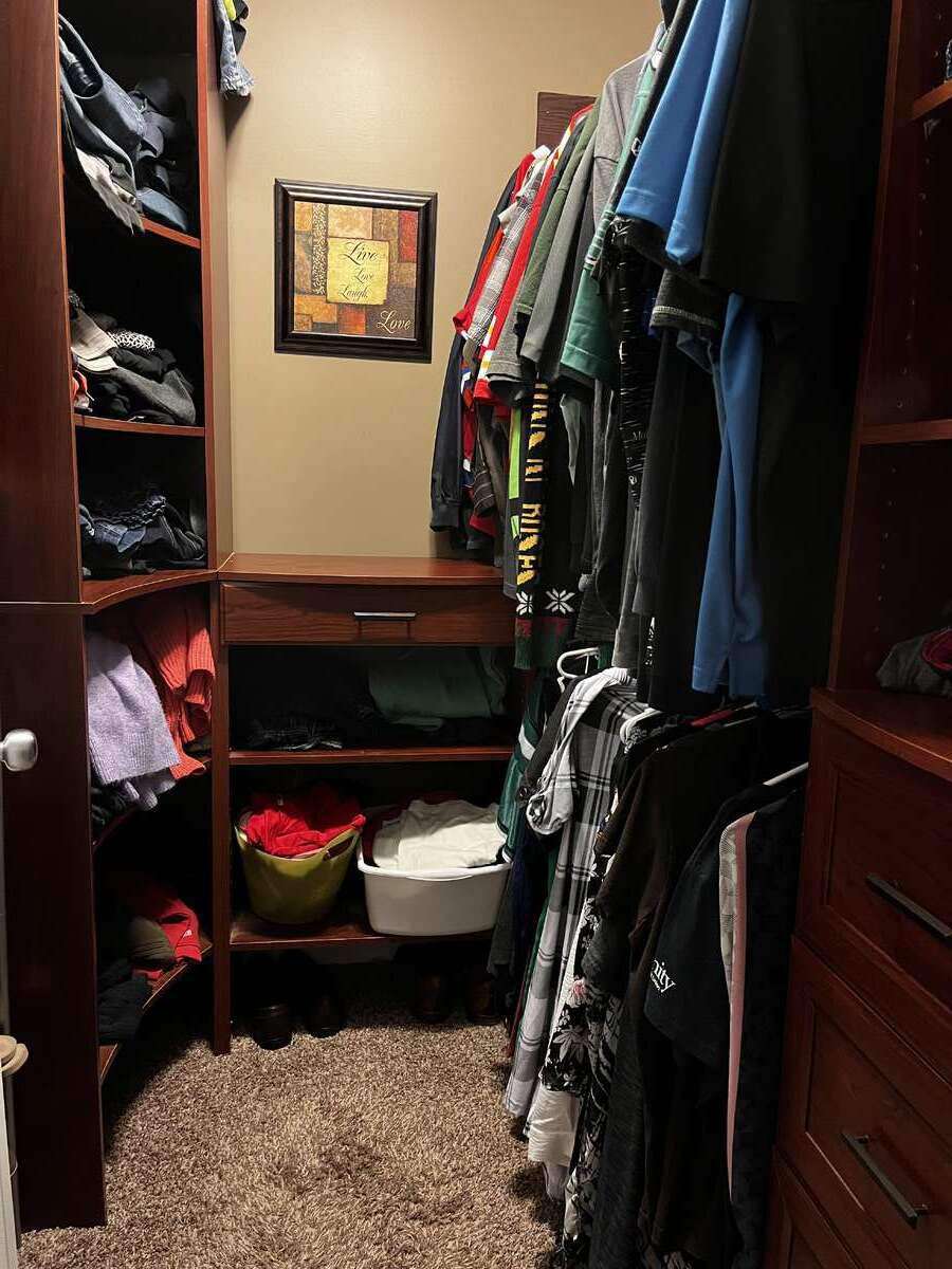 walk-in closet