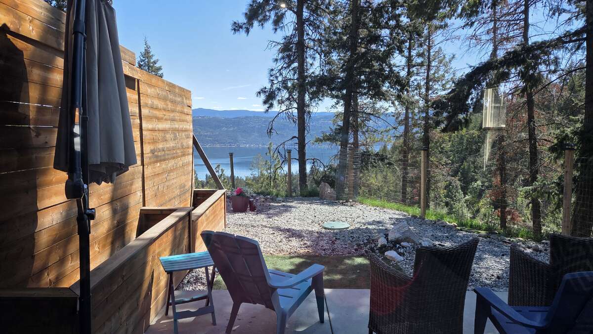 Okanagan Lakeview Modern Home Solar, Shop, Private