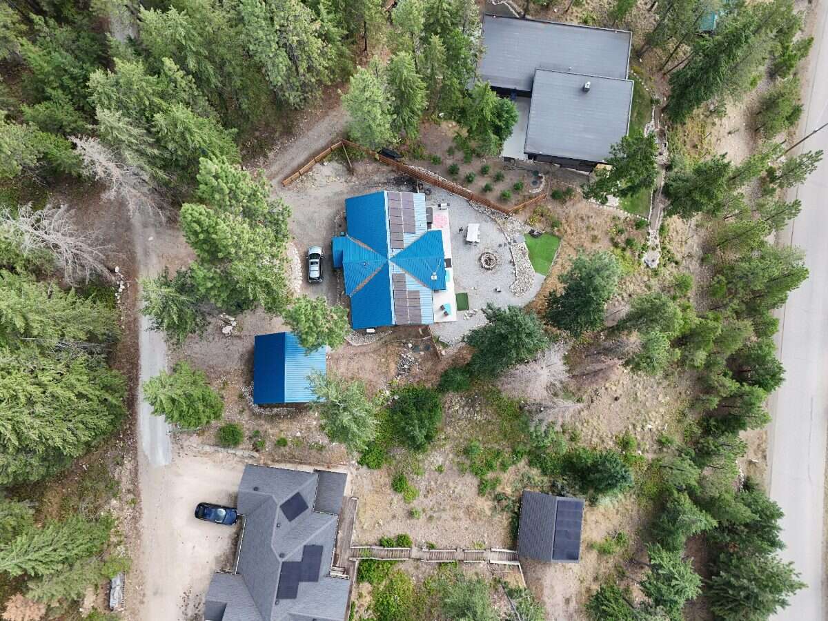 Lake Views • Freehold • Low Monthly Costs • Modern