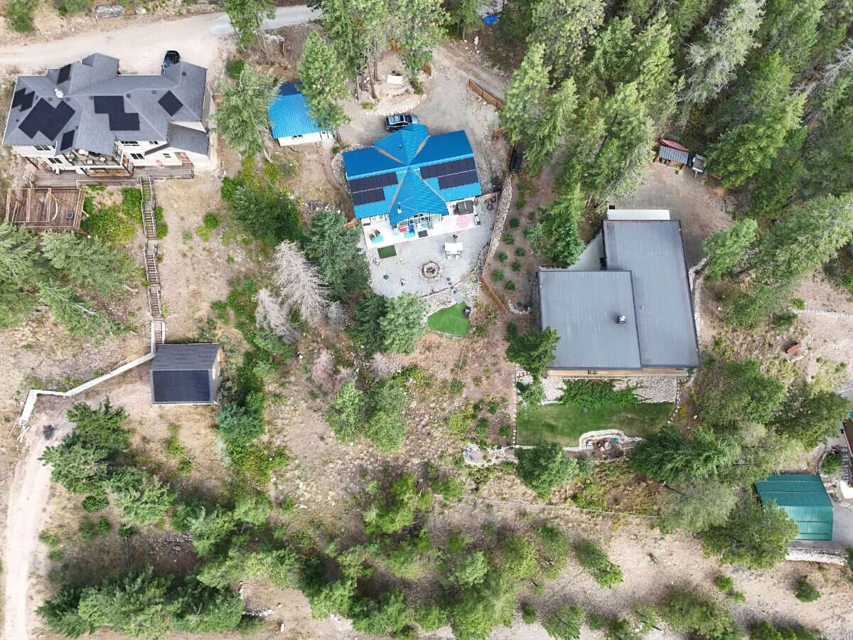Lake Views • Freehold • Low Monthly Costs • Modern