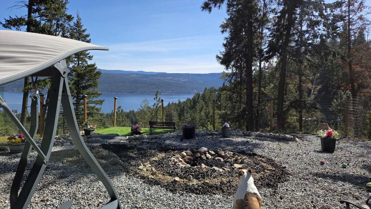 Okanagan Lakeview Modern Home Solar, Shop, Private