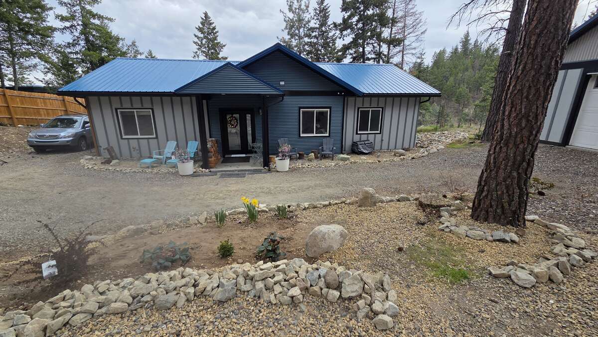 Okanagan Lakeview Modern Home Solar, Shop, Private