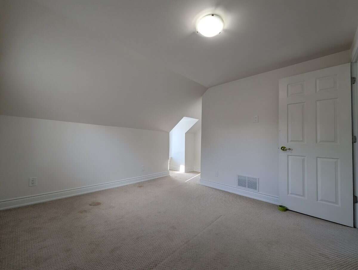 Detached 1.5 Storey Home for Rent