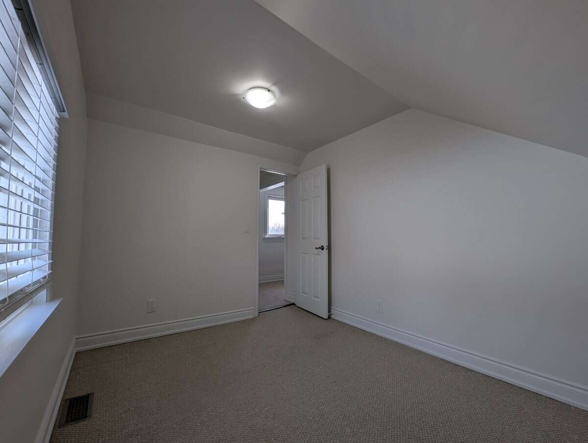 Detached 1.5 Storey Home for Rent