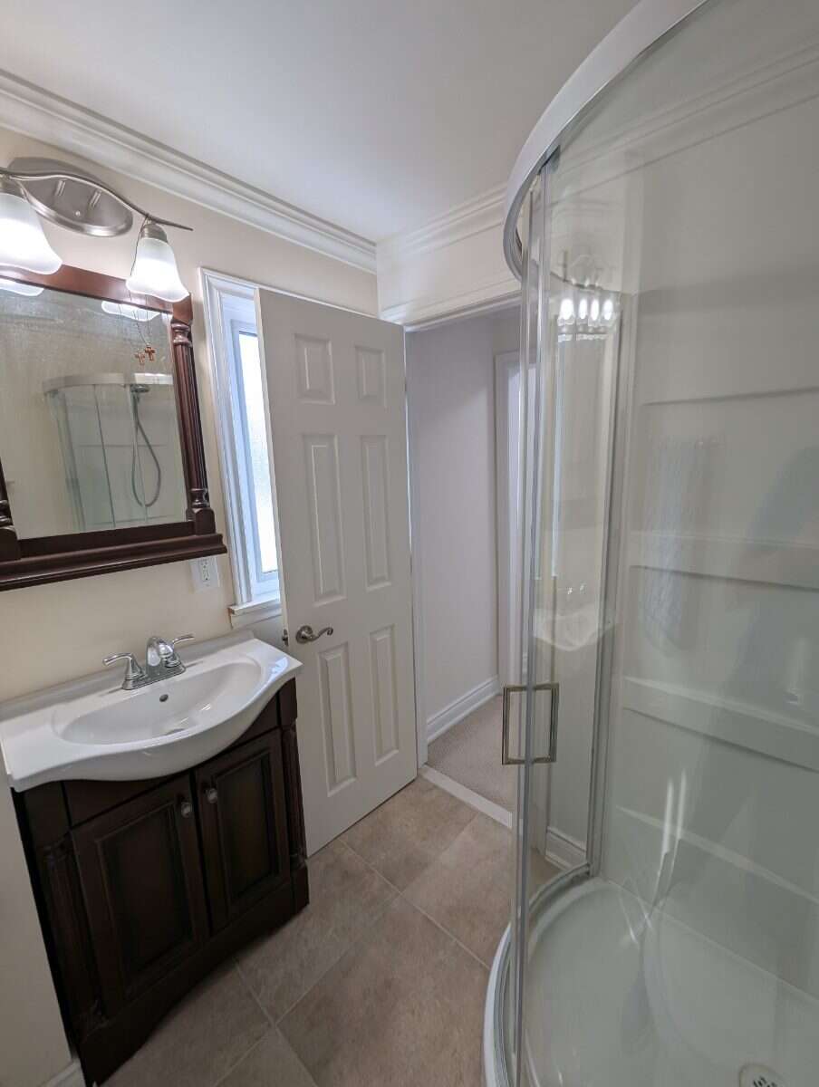 Detached 1.5 Storey Home for Rent
