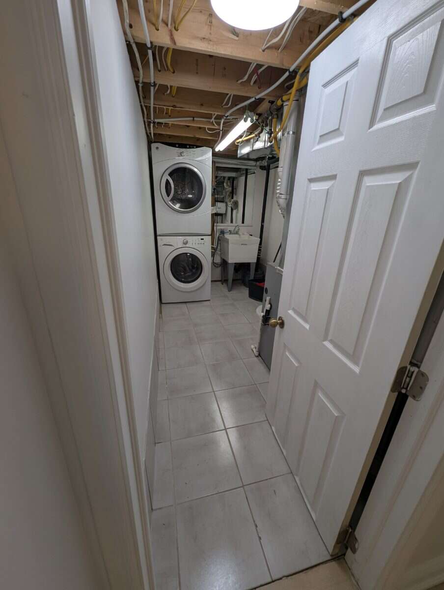 Detached 1.5 Storey Home for Rent