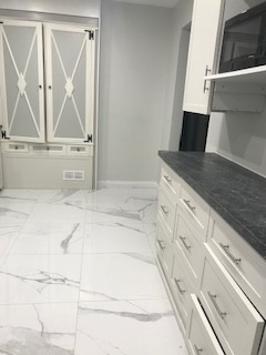 House / Apartment / Detached House For Lease in North York, ON - 3 bed, 2 bath