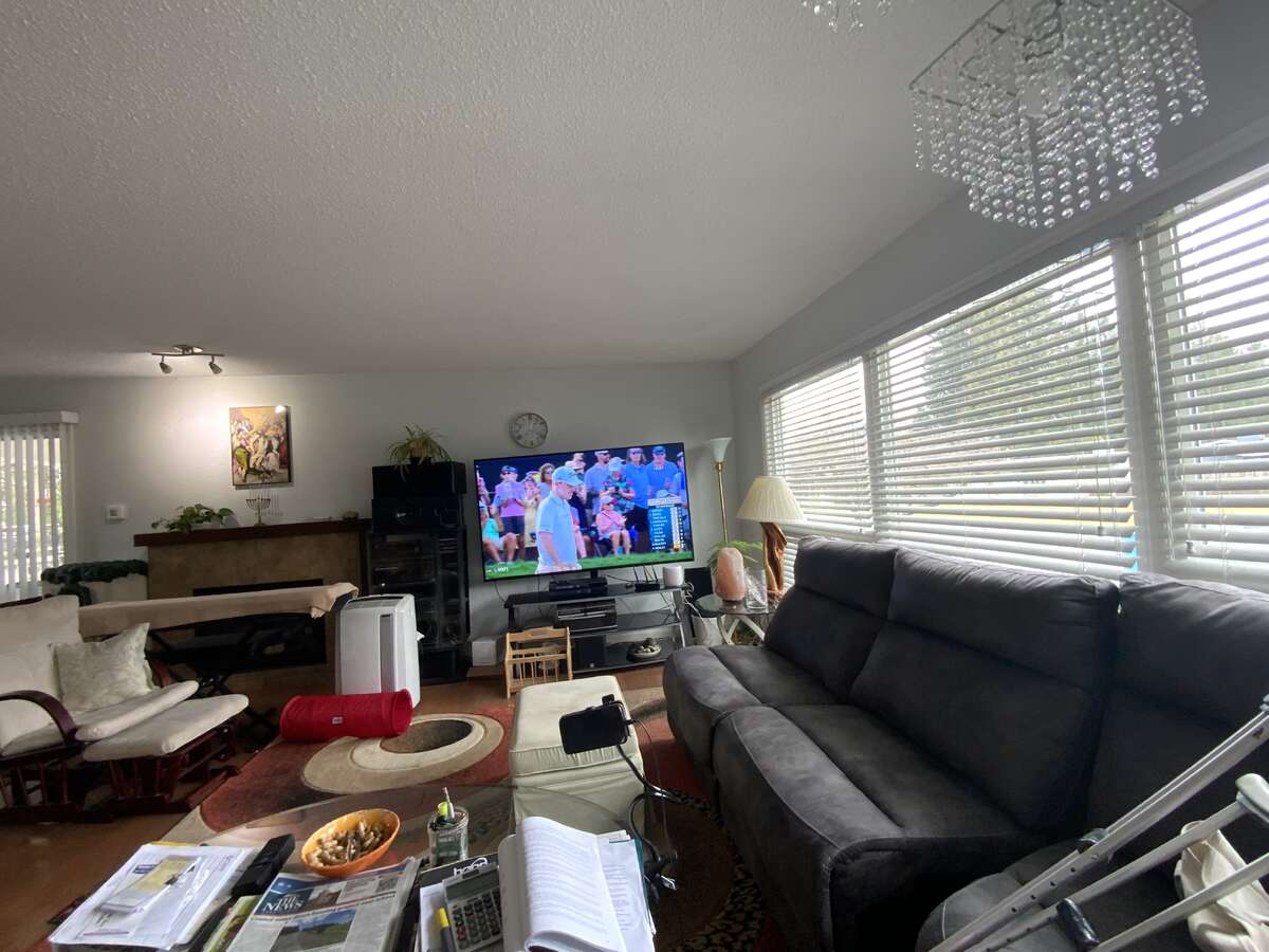 Main floor Living room