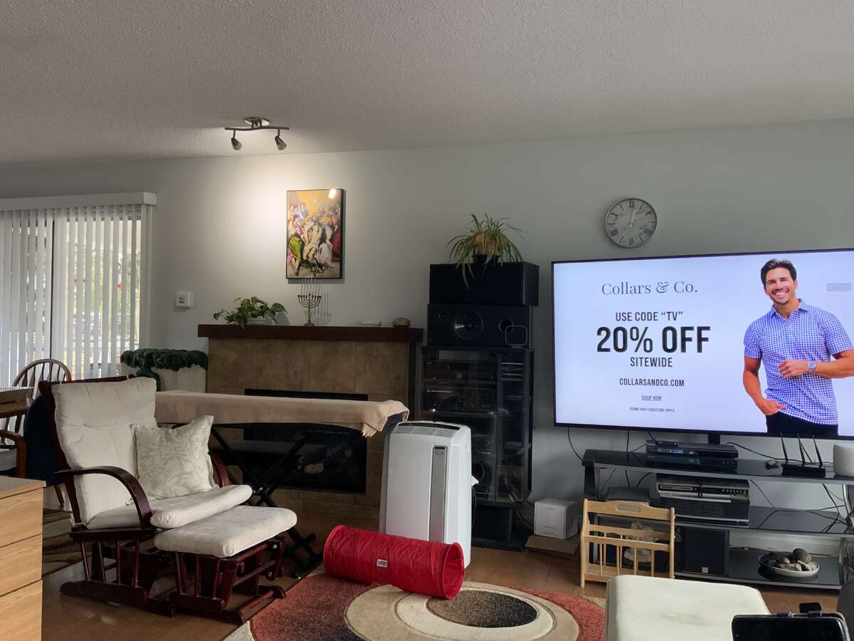 Main floor Living room