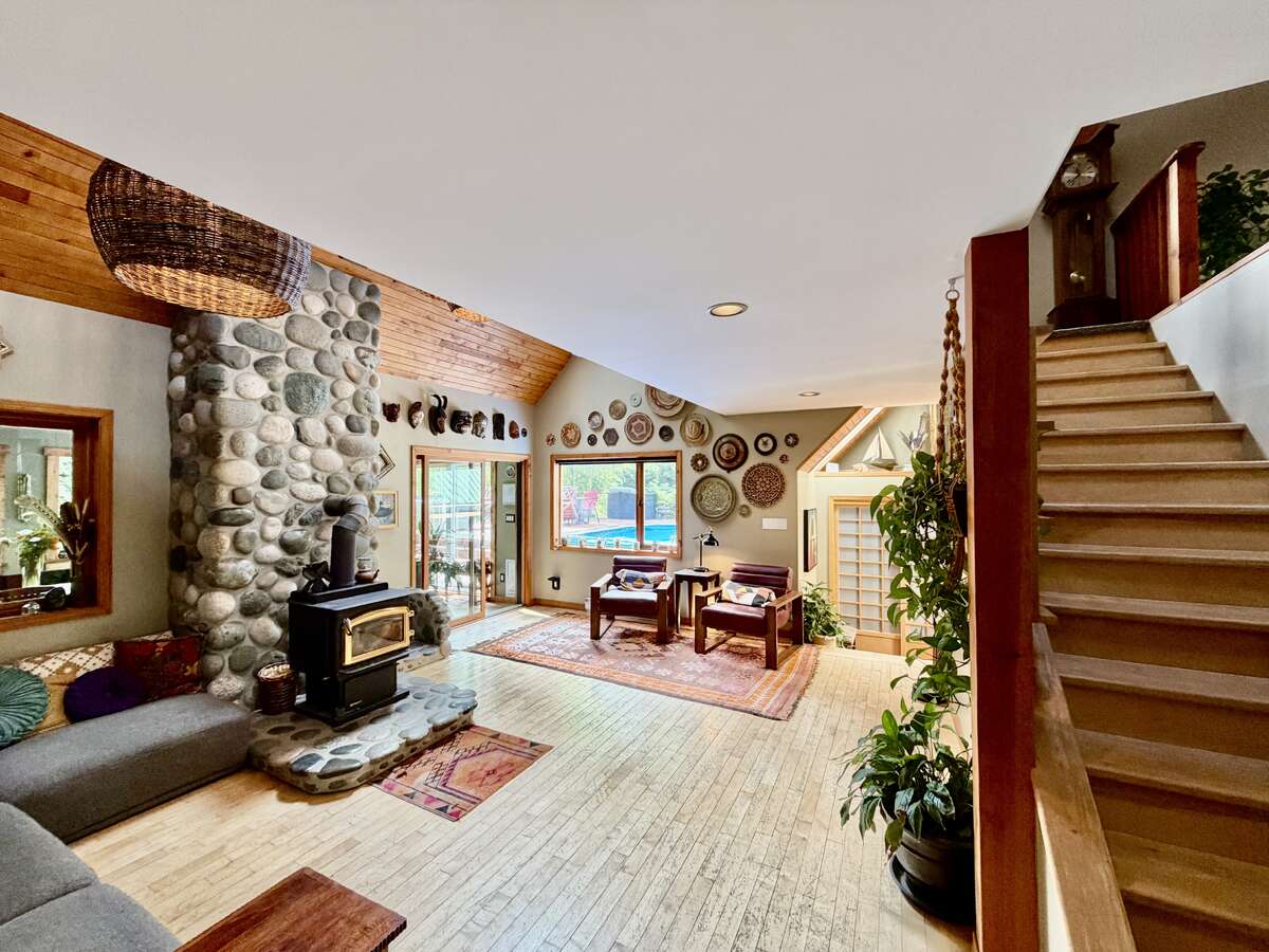 Spacious Living Room with WETT Certified Stove