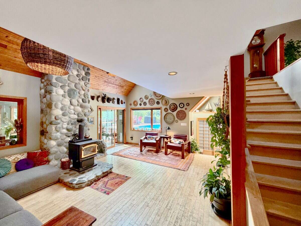 Private 4.3 Acre Forest Home with Studio & Cabins
