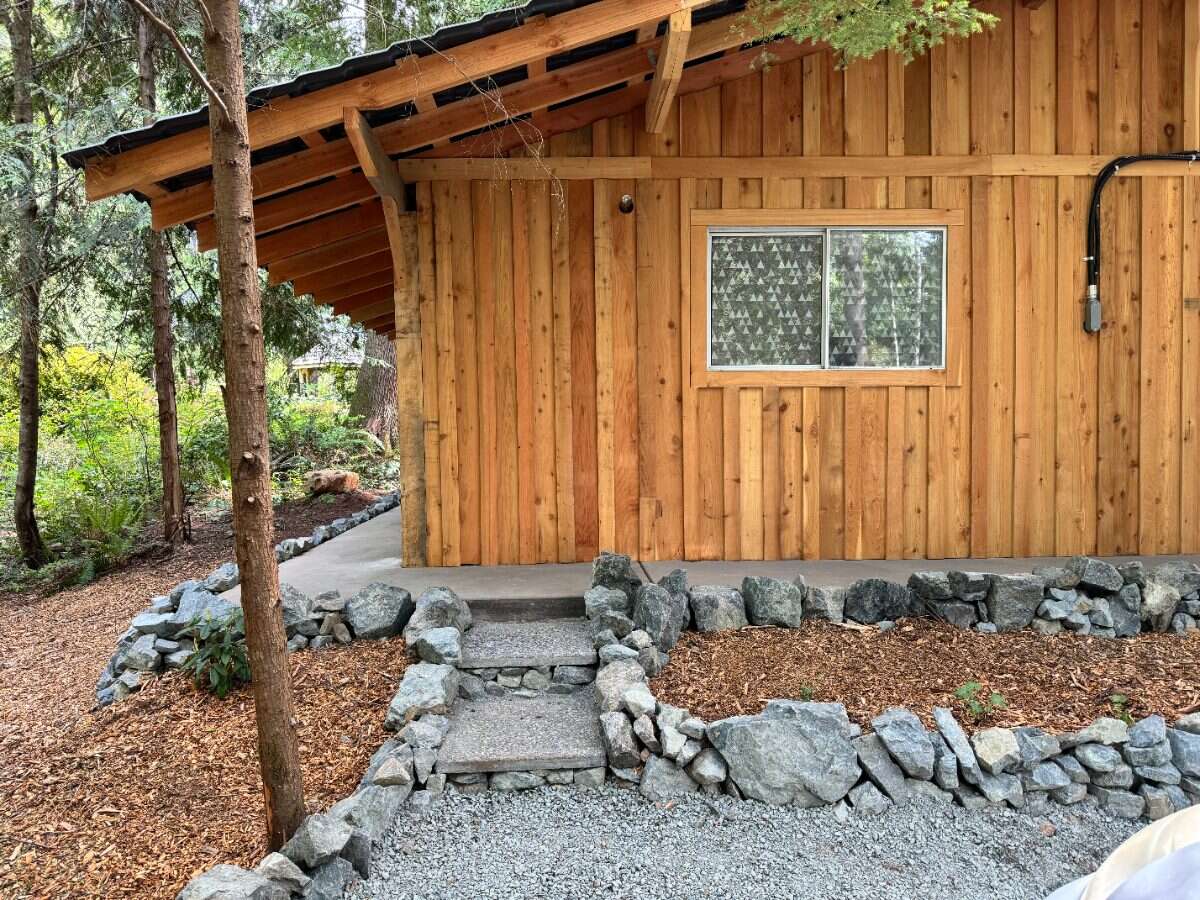 Private 4.3 Acre Forest Home with Studio & Cabins