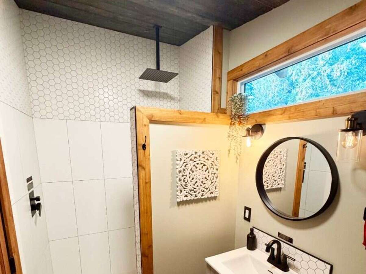 Private 4.3 Acre Forest Home with Studio & Cabins