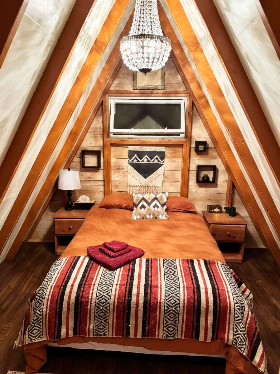 Private 4.3 Acre Forest Home with Studio & Cabins