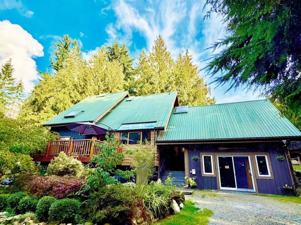 Private 4.3 Acre Forest Home with Studio & Cabins