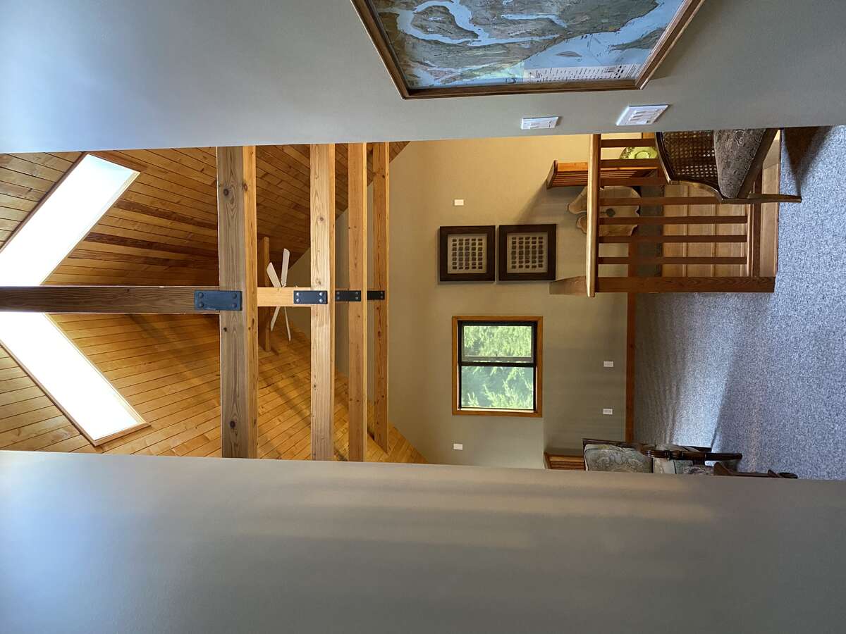 Vaulted Ceiling with Lots of Light