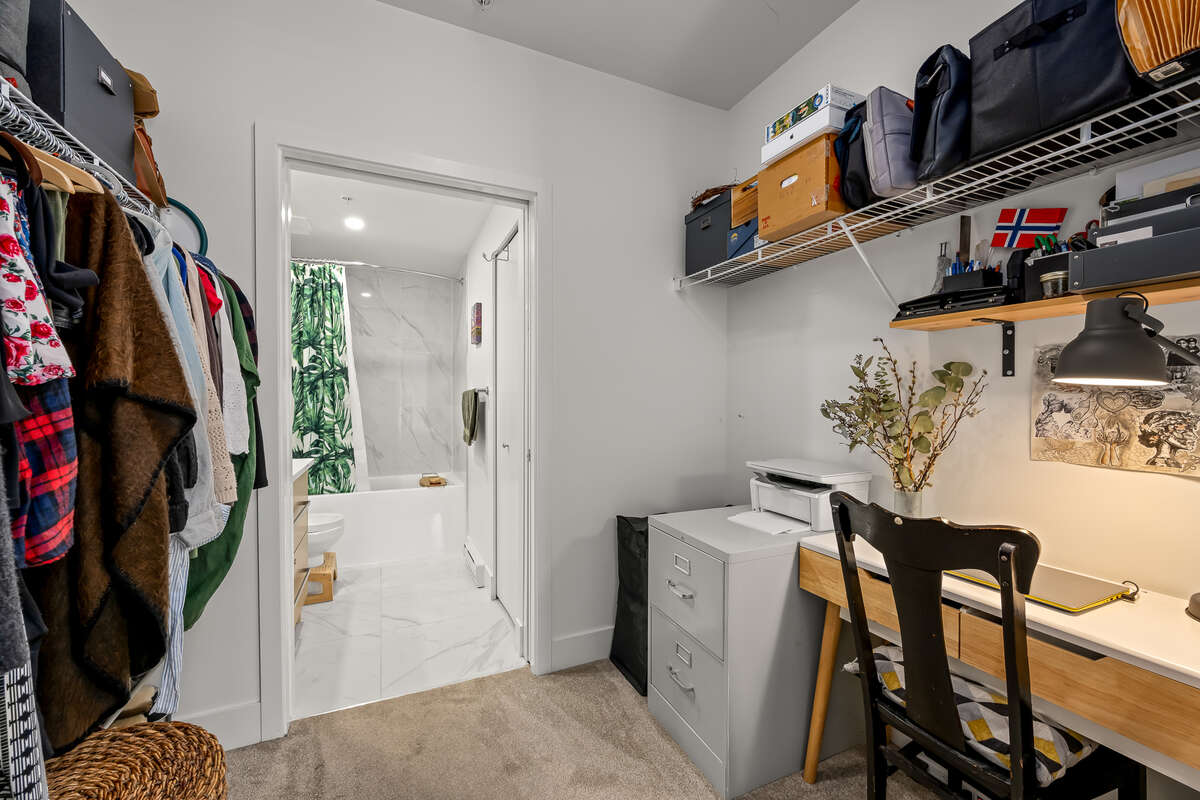 Big modern 2 bedroom