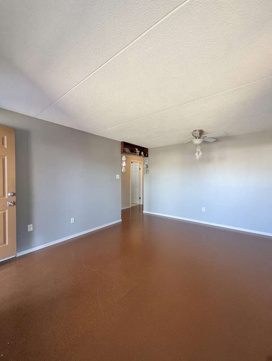 Bright main-floor end unit!