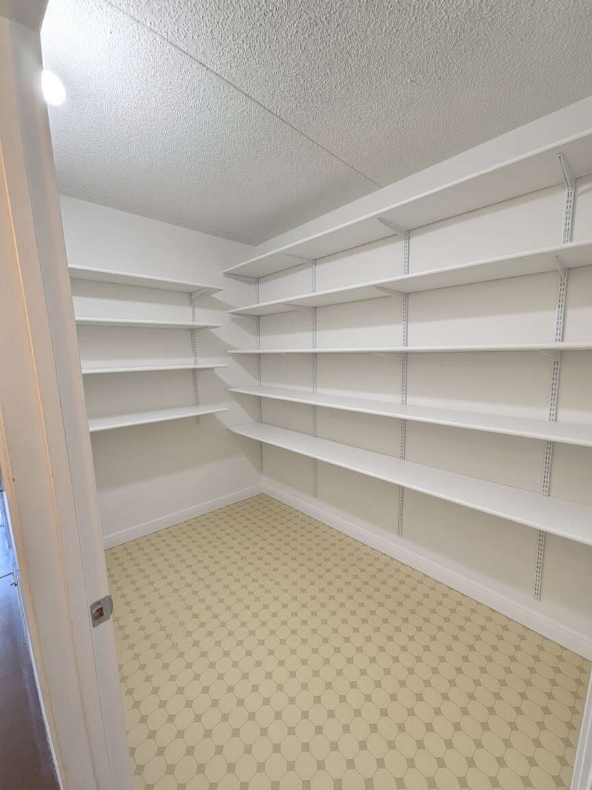 Bright main-floor end unit!