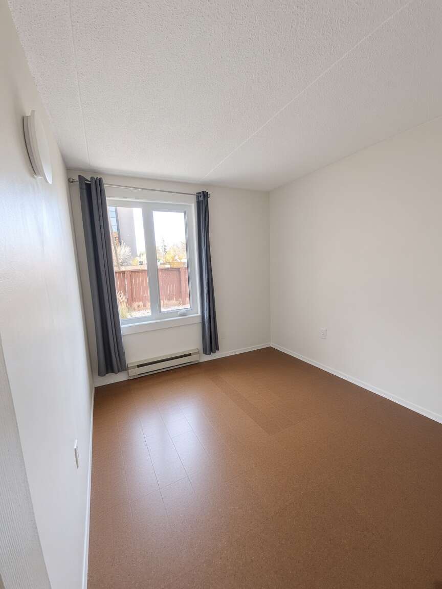 Bright main-floor end unit!