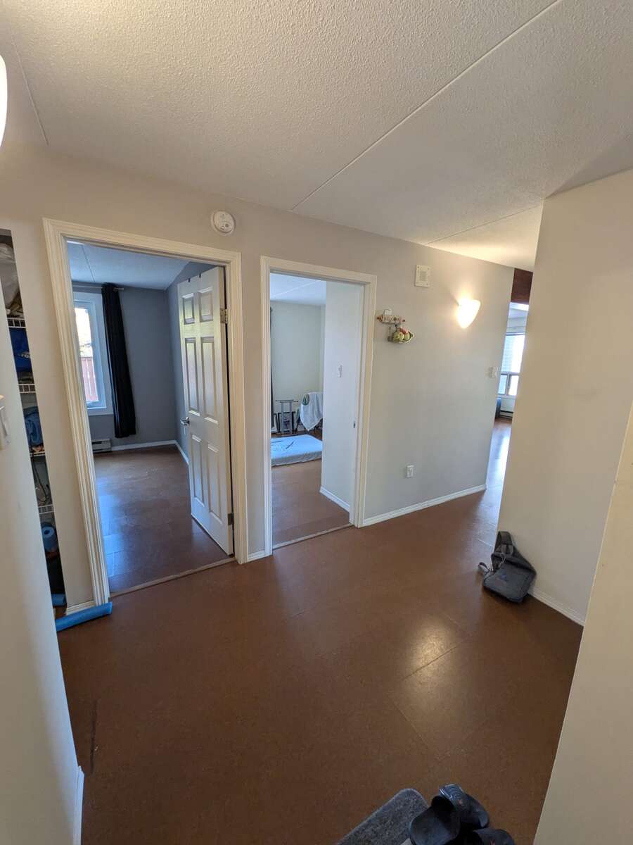 Bright main-floor end unit!