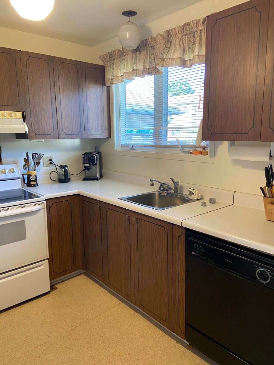 Classic Campeau Bungalow in Beacon Hill North