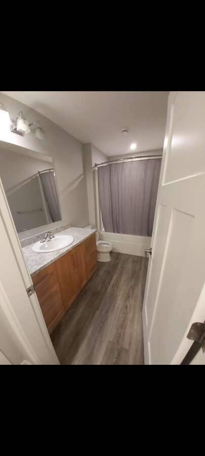 SUITE BATHROOM