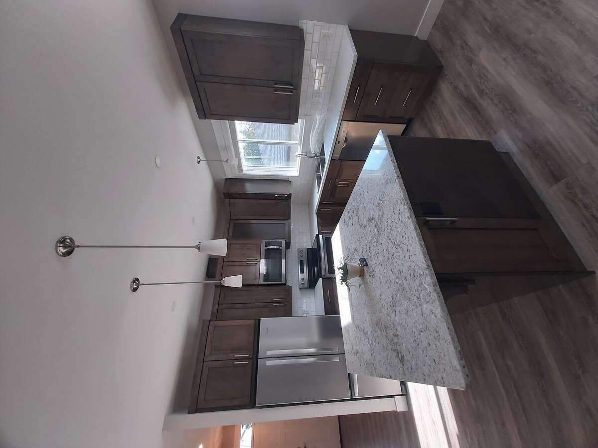 MAIN FLOOR KITCHEN